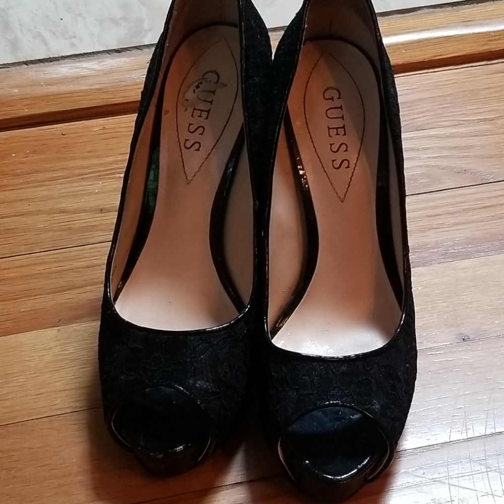 Heels - Picture 3 of 4